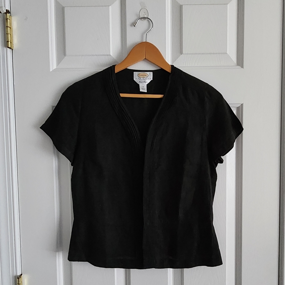 NWOT Talbot's 100% Irish Linen Black Button Up Cropped Top